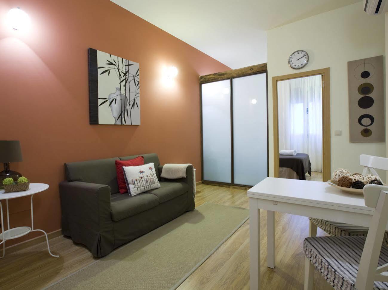 Viviendas Turisticas Duque De Alba Apartment