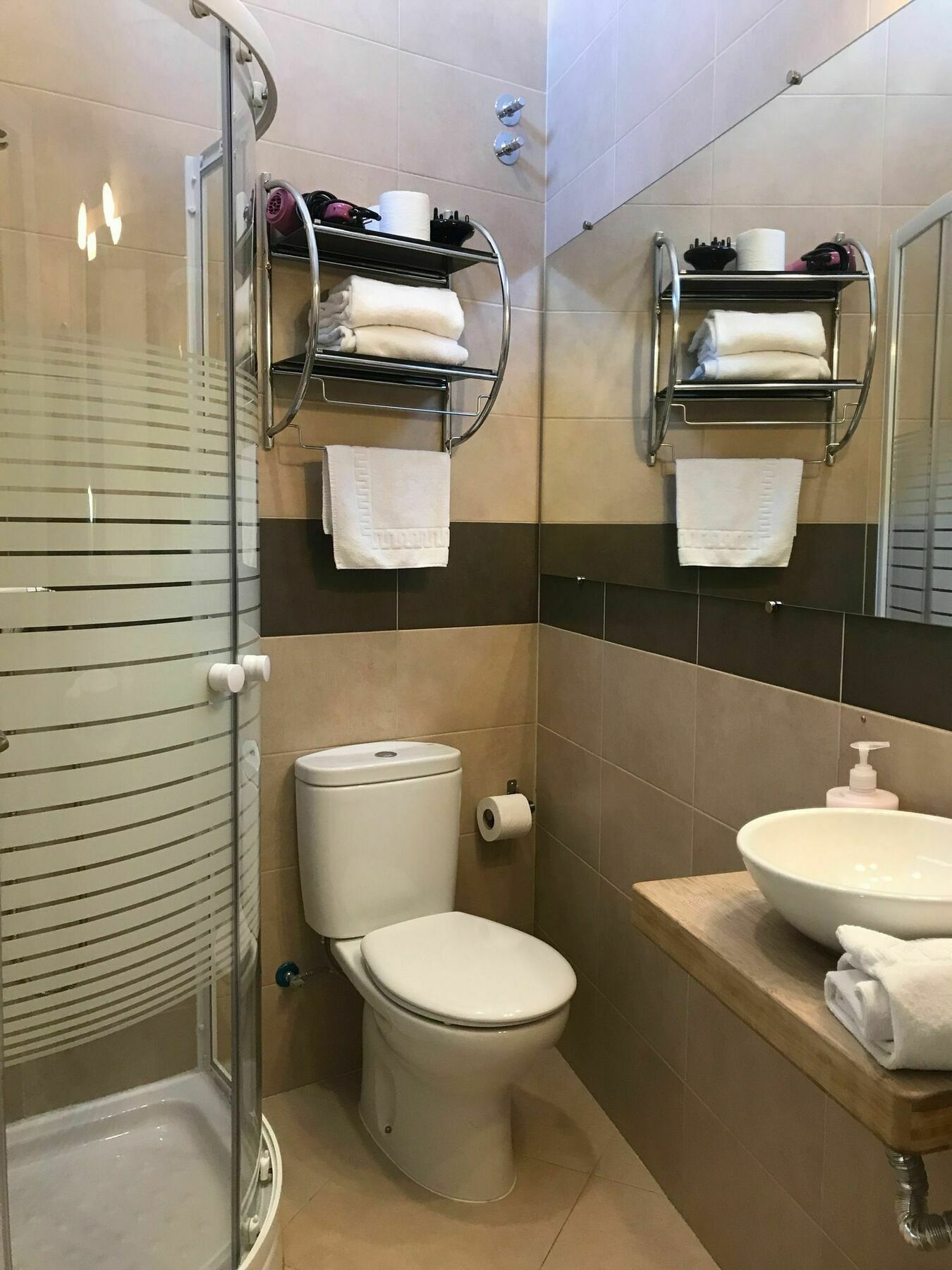 Viviendas Turisticas Duque De Alba Apartment Madrid